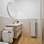 Just Urban - Strategic 1-br With Balcony - Duomo And Life * Mailand