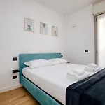 Just Urban - Strategic 1-br With Balcony - Duomo And Life * Mailand