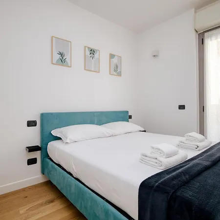 Just Urban - Strategic 1-br With Balcony - Duomo And Life * Milan