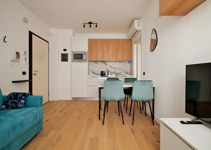 Just Urban Stays - Strategic 1-Br With Balcony - Duomo And City Life Appartement