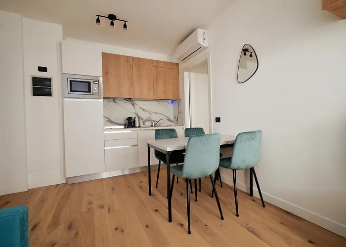 Just Urban Stays - Strategic 1-Br With Balcony - Duomo And City Life